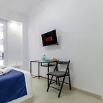 Domus Park Avenue בית אירוח