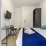 Domus Park Avenue בית אירוח *