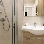 בית אירוח Domus Park Avenue *